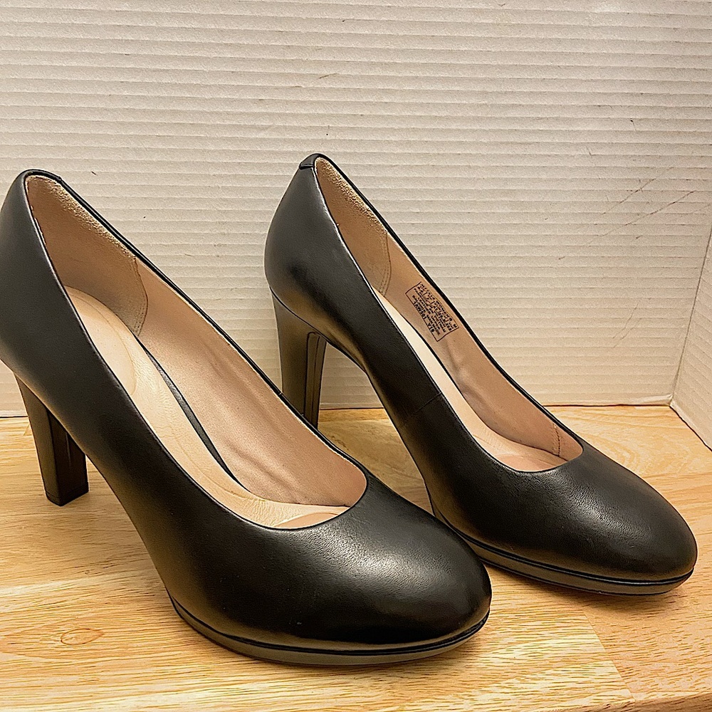 Rockport Women’s Black Leather High Heels with Trutech Size 9.5. - Picture 3 of 10
